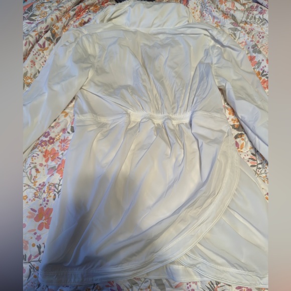 Lululemon jacket! (Price isn’t firm!!) - Picture 5 of 6